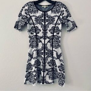 Gianni Bini Black And White Damask Sweater Dress S